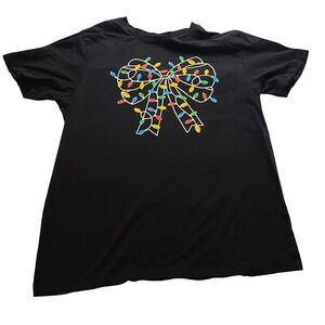 Celebrate It Christmas Lights Bow Graphic T-Shirt Black Men's Large Cotton Tee